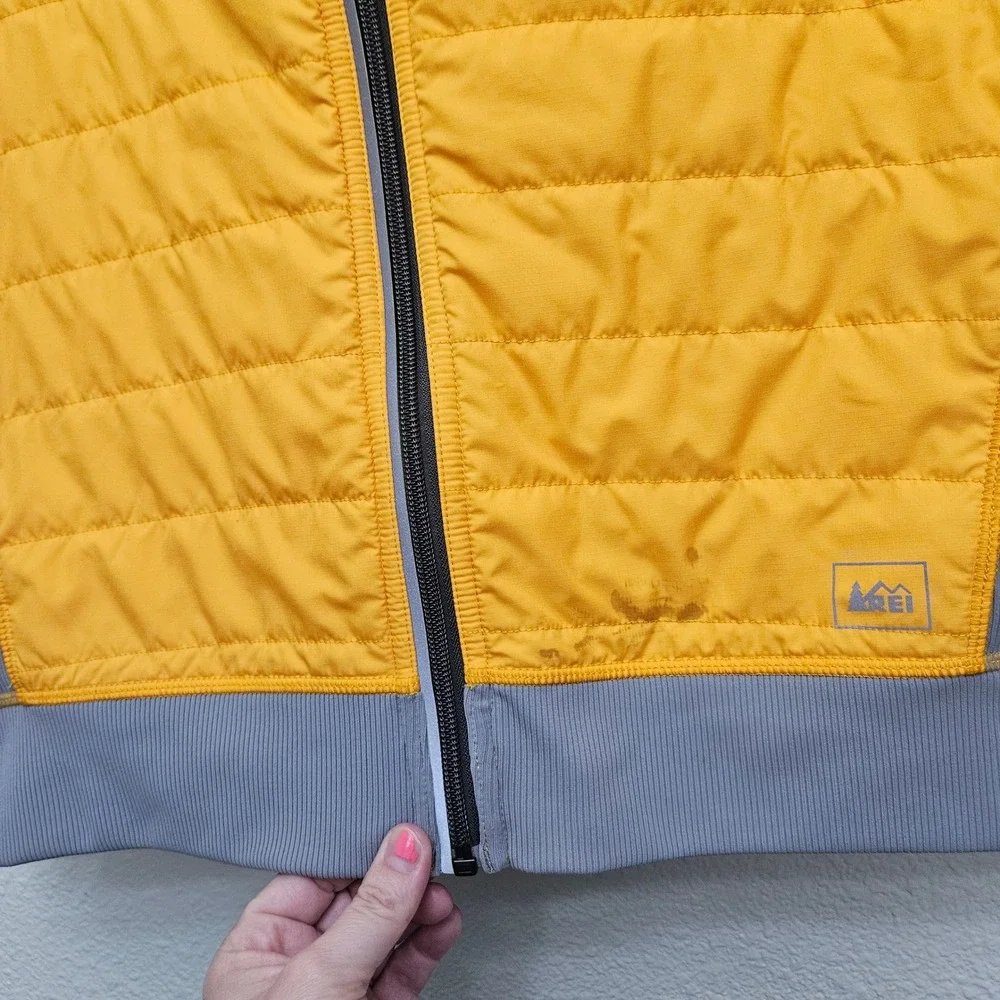 REI Hybrid Jacket Mens M Yellow Grey Quilted Insulated Hiking Gorpcore‎ Full Zip